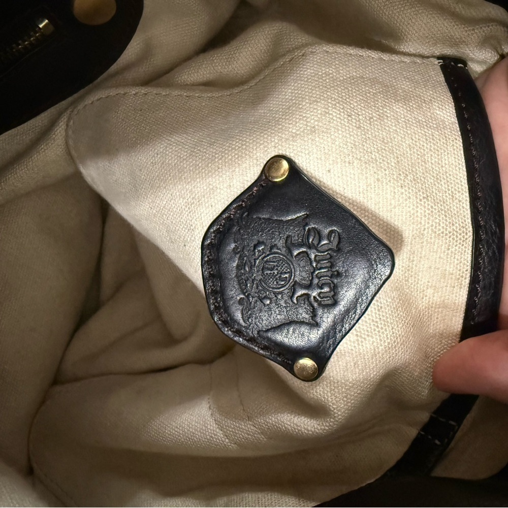 Vintage y2k Juicy Couture Black leather Shoulder Bag with Gold Accents - Picture 12 of 12